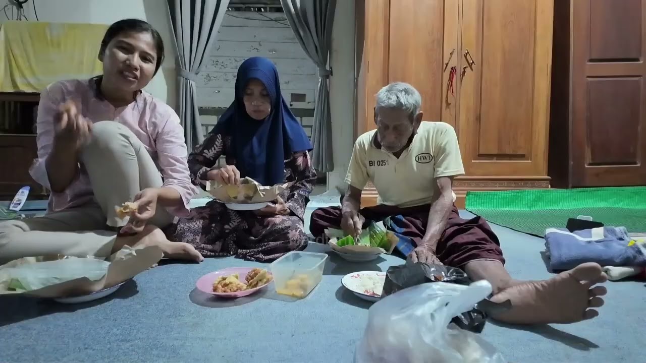 KEBERSAMAAN ‼️ MAKAN LONTONG DAN NASI PECEL - PANEN BUAH PEPAYA 😍🫶🥰