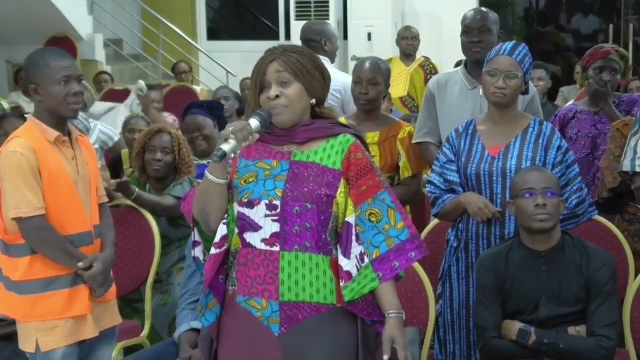 JE SUIS EN 1863 DANS L’ACTUELLE VILLE DE DIVO, MAIS ELLE N’EXISTAIT PAS ENCORE À CETTE ÉPOQUE.