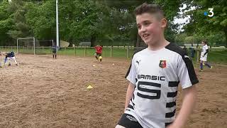Rennes : une cérémonie de parrainage républicain pour soutenir une famille menacée d'expulsion Rennes : une cérémonie de parrainage républicain pour soutenir une famille menacée d'expulsion