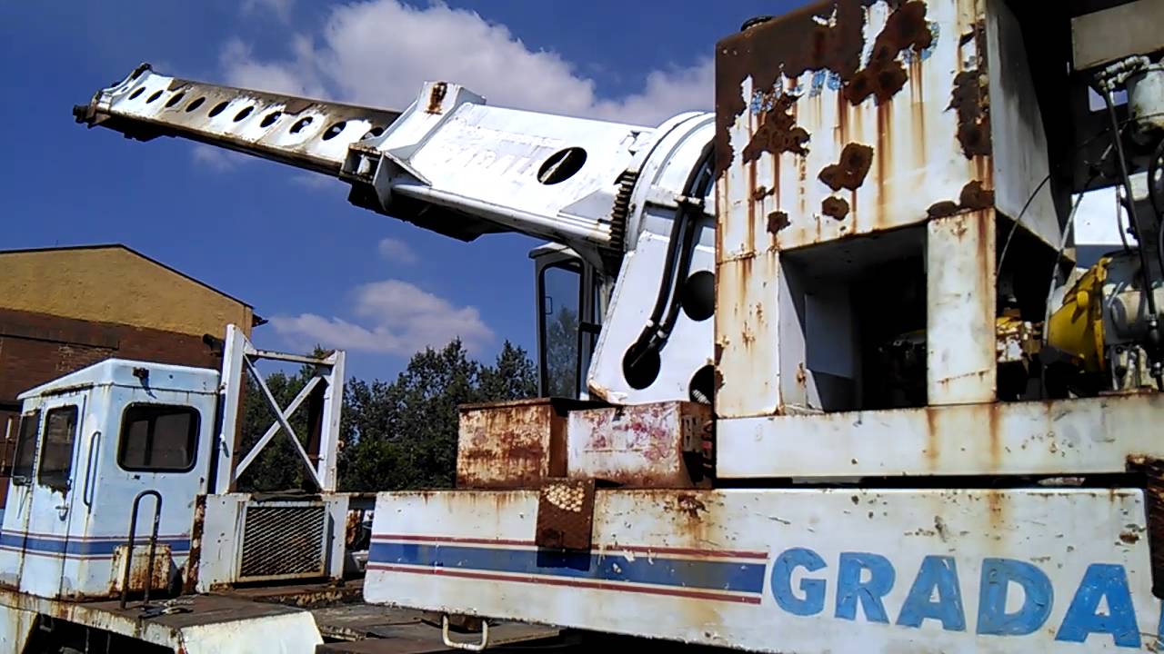 Gradall G1000 8x4 Detroit Diesel 4V71,walking around - YouTube