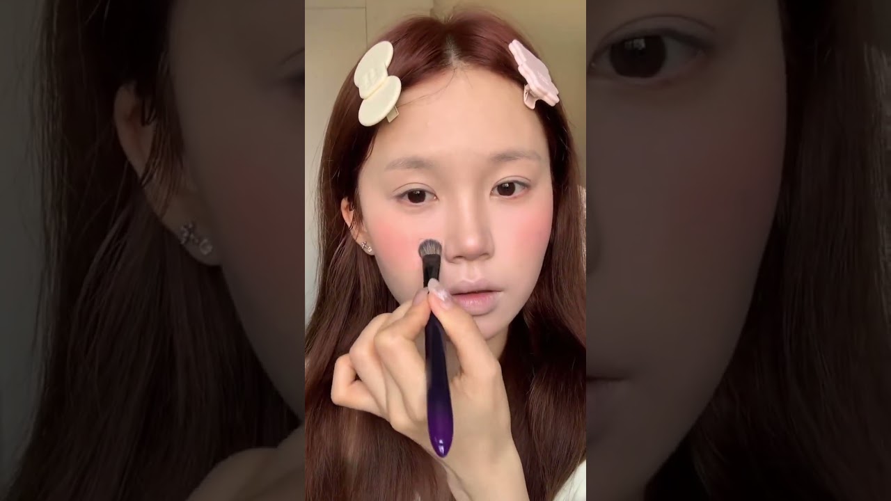 Lustrous Makeup for Round Faces: Vitality Unleashed