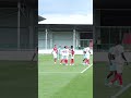 Saïmon Bouabré chirurgical dans la surface 💥