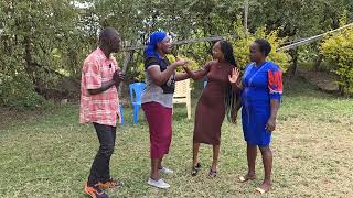 My husband is clinging to this sidehen like a tree hugging challenge😡💔