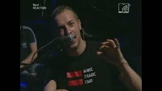 Vignette de la vidéo "Coldplay performing Life is for Living live at MTV $2 Bill in 2002"