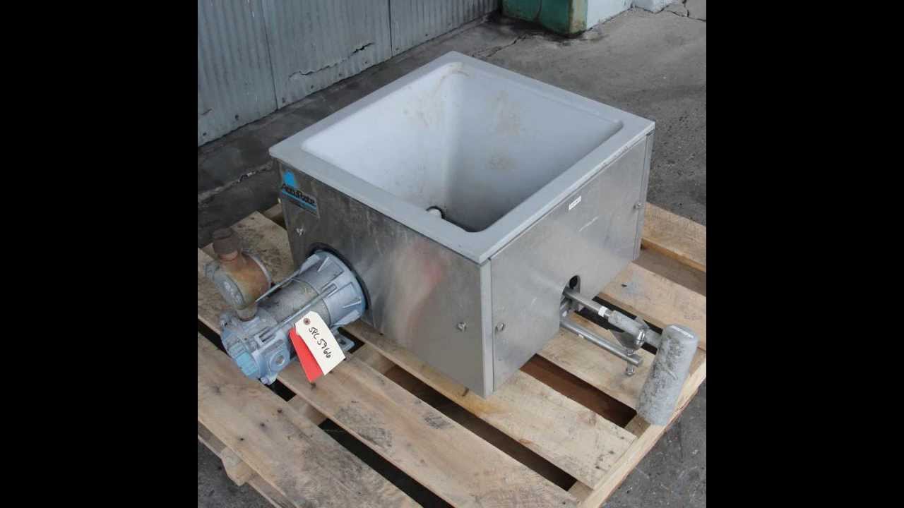 AccuRate stainless steel volumetric screw feeder