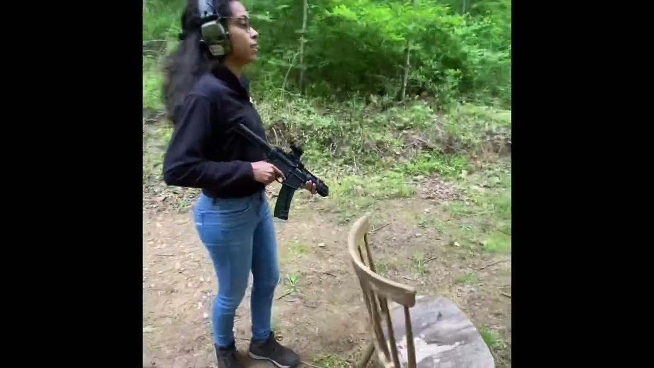 M&P 15-22 AR pistol without brace (Her first 30 mins with it) - YouTube