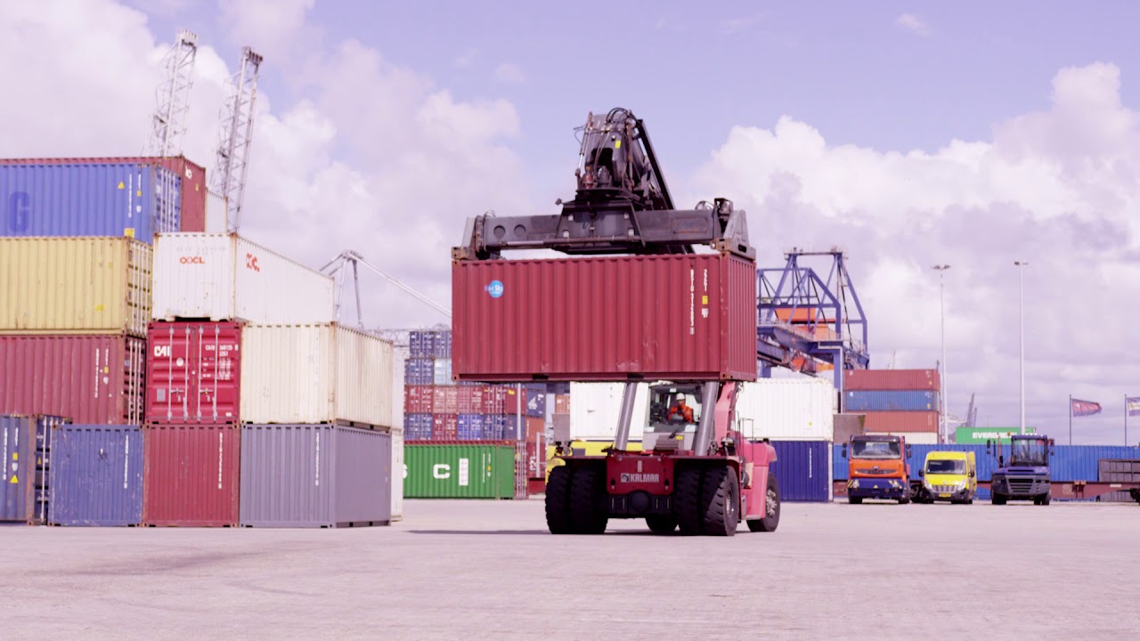 Werken als Reach Stacker Chauffeur bij de Kramer Group | Werken bij Kramer Group