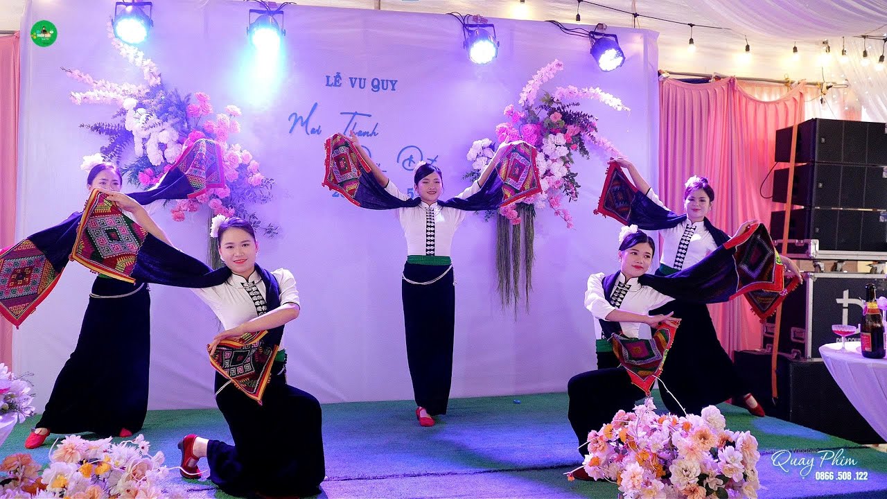 ĐIỆU MÚA INH LẢ ƠI CỦA CÁC CHỊ EM ĐỘI MÚA HOA BAN TÍM TẠI TIỆC CƯỚI MAI THANH & DUY ĐẠT 