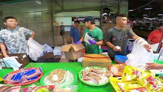 九孔鮑人家別攤賣一盒四百 拔辣又無意針對價2盒500就好啦 安南果菜市場 怡安路二段102號 士官長海鮮叫賣 海鮮叫賣 海鮮拍賣 叫賣哥 Seafood Auction