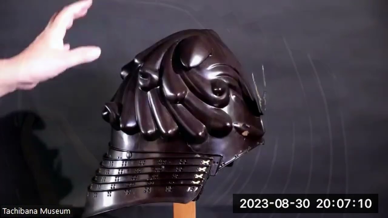 立花家史料館スタッフBLOG » Blog Archive » こちらの鎧をキレイに畳