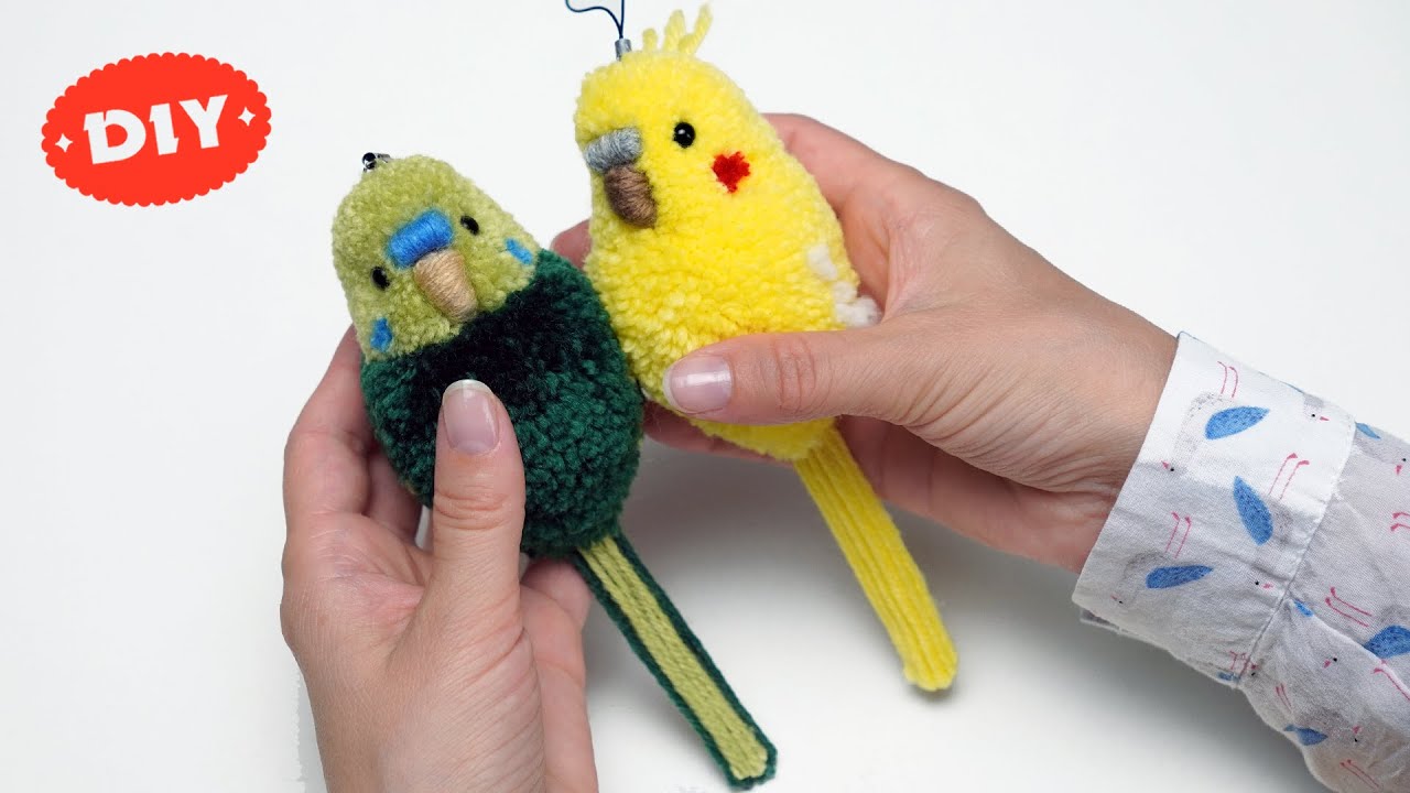 🦜 Diy Cute Parrots Yarn Pom Pom 🧶 How to make Parrot out of Yarn 🦜