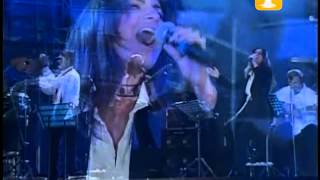 Video thumbnail of "Laura Pausini, Escucha Tu Corazón, Festival de Viña 1997"