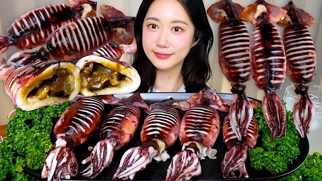 고소한 내장 가득 통오징어🦑통어징어찜 먹방🤎 Whole Steamed Squid 蒸しイカ | Mukbang ASMR