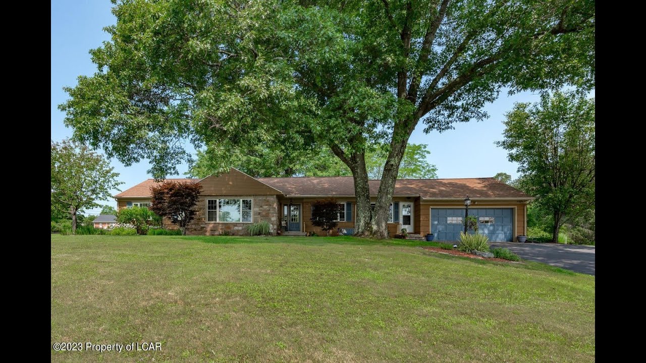 425 Mountain View Drive, Dallas PA 18612 Lewith & Freeman Real Estate