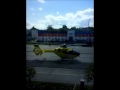 Mentőhelikopter száll fel Tatabánya főútjáról