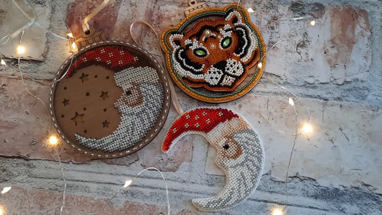 Новогодние игрушки Волшебная страна, Wood Stitch. Обзор готовые работы Вышивка  на деревянной основе