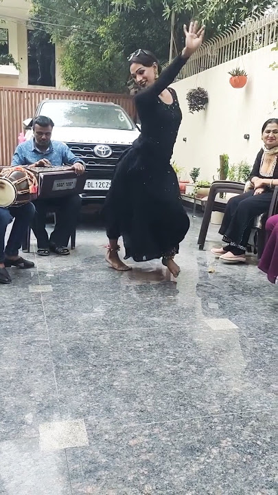 peron me gunghroo #dance #dholak #beautifulgirl #music #beautiful