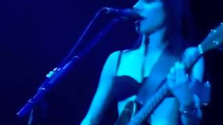 PJ Harvey : "Man Size" (@ Benicassim Festival Spain : 08/05/01)