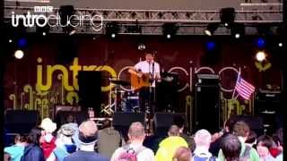 Eugene McGuinness - Monsters Under The Bed (live at Glastonbury Festival 2007)