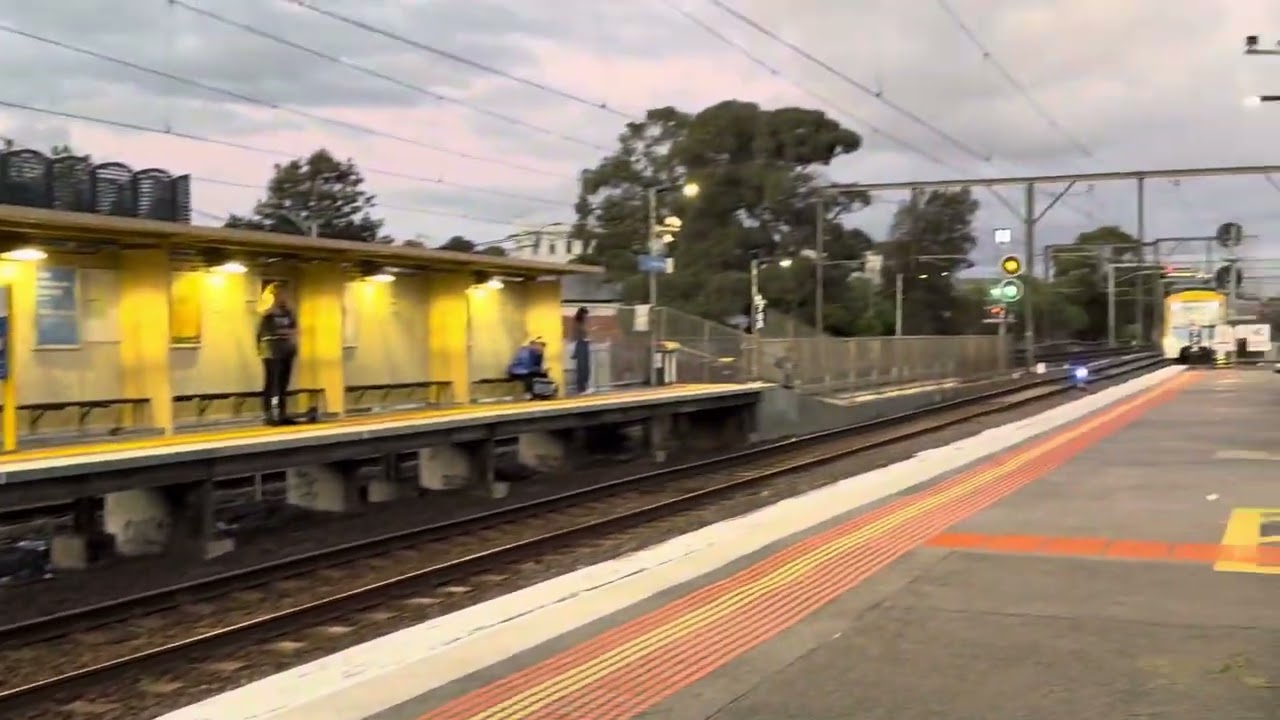 Williamstown Line | Metro Train | South Kensington Station