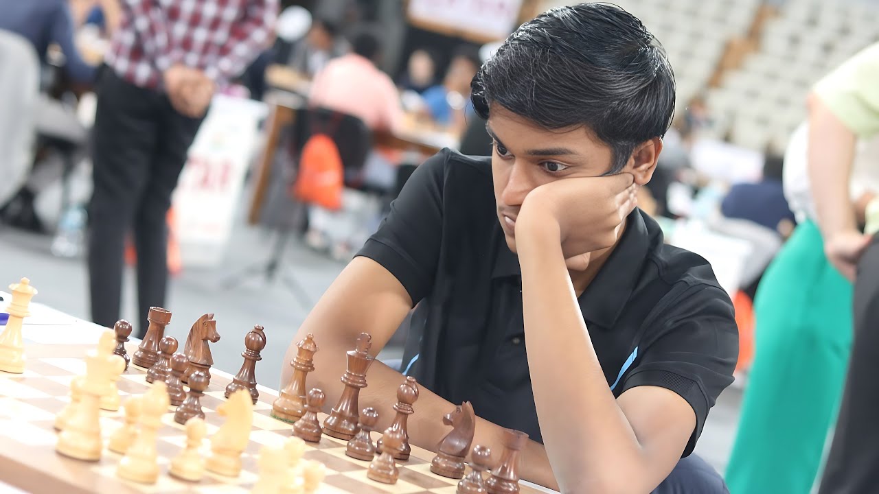 Qatar Masters: Karthikeyan stuns Carlsen, joins the lead