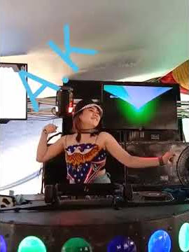STORI WA 30 DETIK DJ TERBARU DJ DEPPI BALQIS GEMOY DJ ASMARA YG KANDAS
