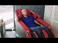 Bobby dans le nouveau fauteuil massant  muta zen