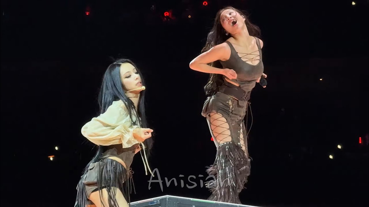 Right Hand Girl TWICE [트와이스] 2026 Fancam in Philly [260224]