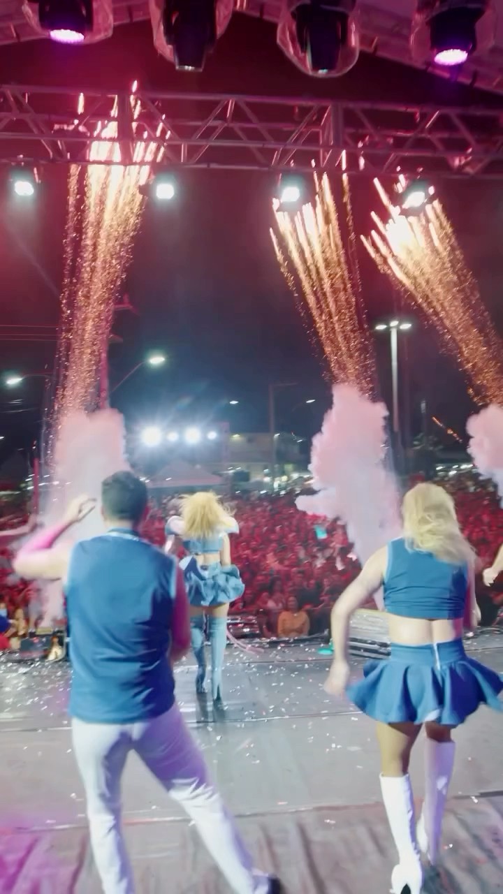 Joelma botando pra pegar fogo