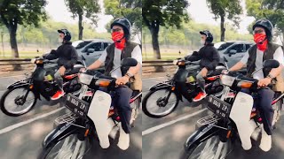 Sunmori Asik Dengan Motor Tua Klasik - Honda Astrea Series