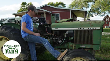 Kolik má John Deere 820 koní?