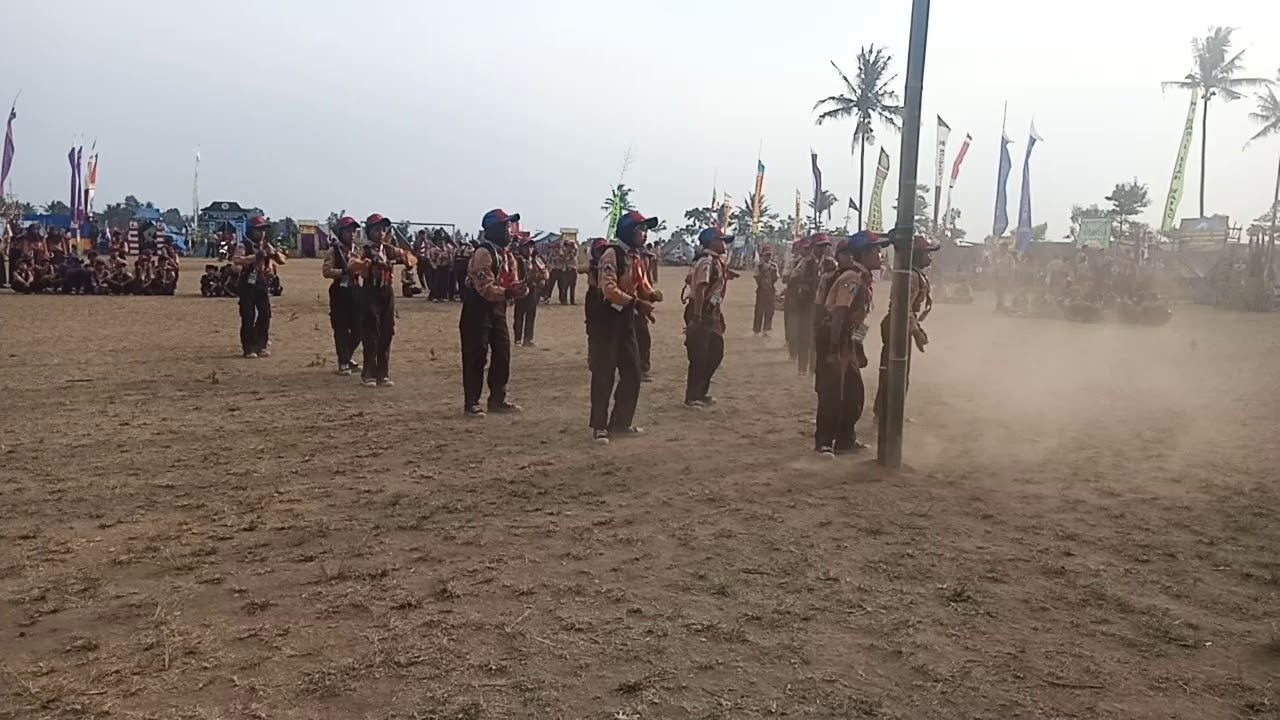 Penampilan Yel-yel MI Manarul Huda