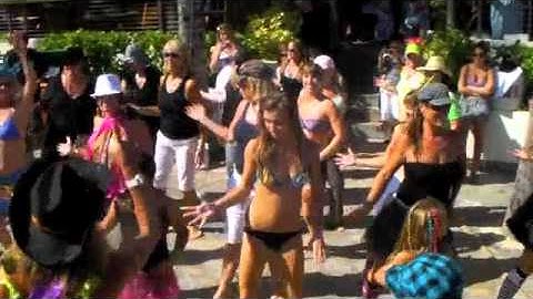 zfitbyjen flash mob Waikiki Hawaii