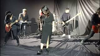 lagi shooting single ketiga ' Menantikanmu '