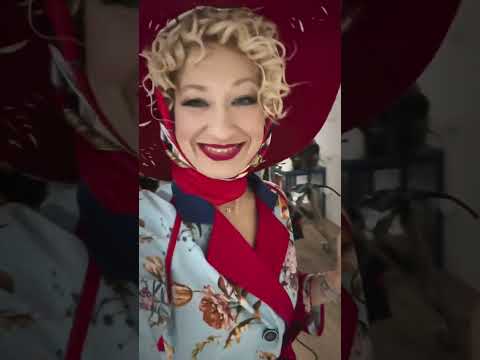 Сегодня была теплая фотосессия с любимыми! Как засияем по Москве, не отвертитесь