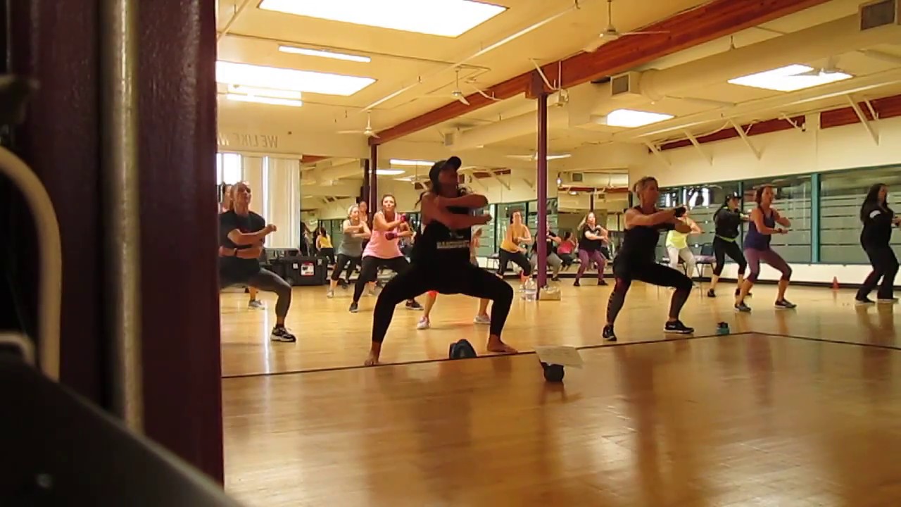 Baila Sacude - YouTube