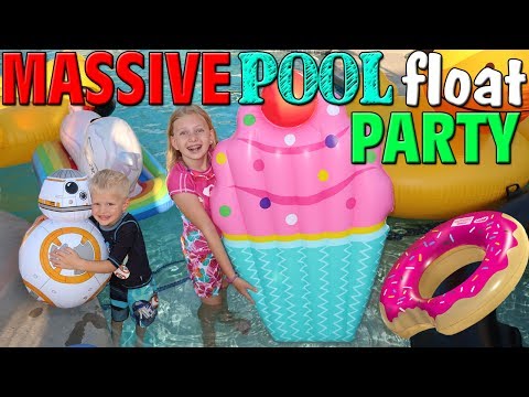 Catching Bubbles with Our Hands, Backyard BBQ, Pool Party, Fireworks - 4th of July 2017