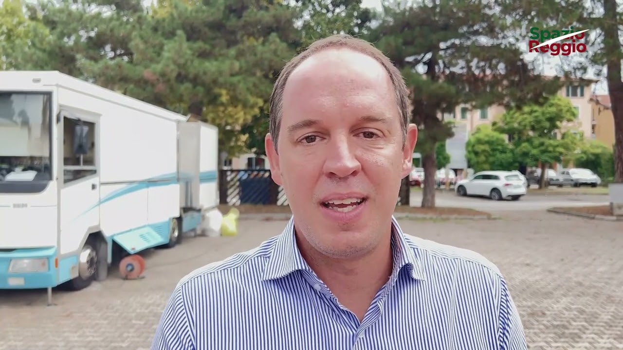 Il sindaco di Boretto: "I rifiuti sono un problema. Un premio all'84enne che ripulisce le strade"