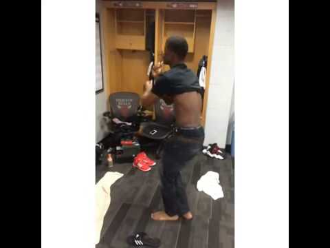 Chicago Bulls Jimmy Butler Dancing To Taylor Swift "22 ... Chicago Bulls Jimmy Butler Dancing To Taylor Swift "22 ...