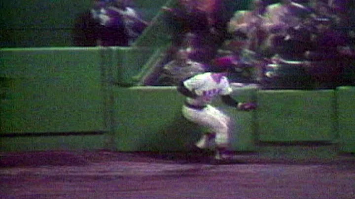 1975 WS Gm6: Evans makes spectacular catch in right field - DayDayNews