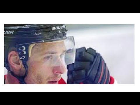 Video: Wojtek Wolski, a Polish hockey player, damaged his spinal cord