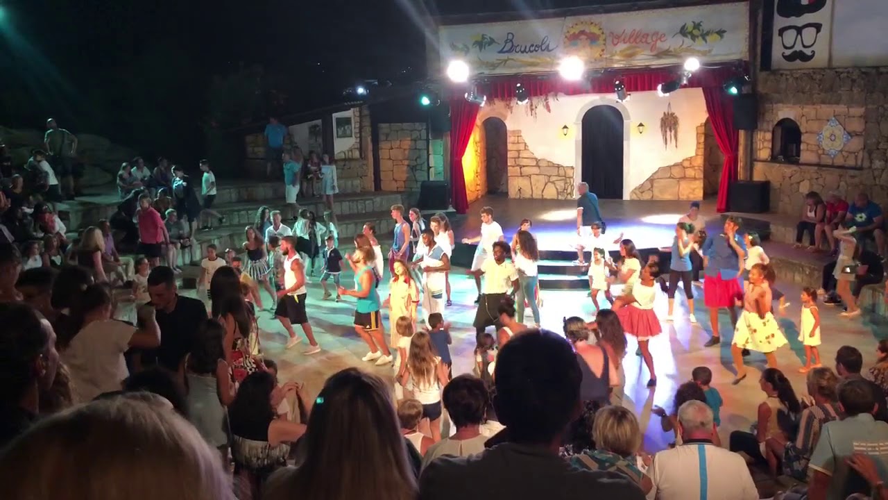 Brucoli Village Aeroviaggi   Presentazione intera Equipe Animazione 2018