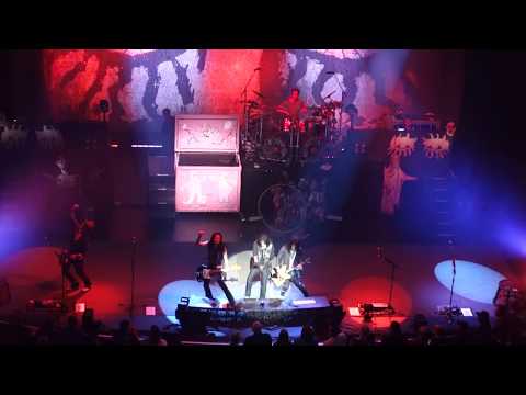 Alice Cooper - Under My Wheels - Live