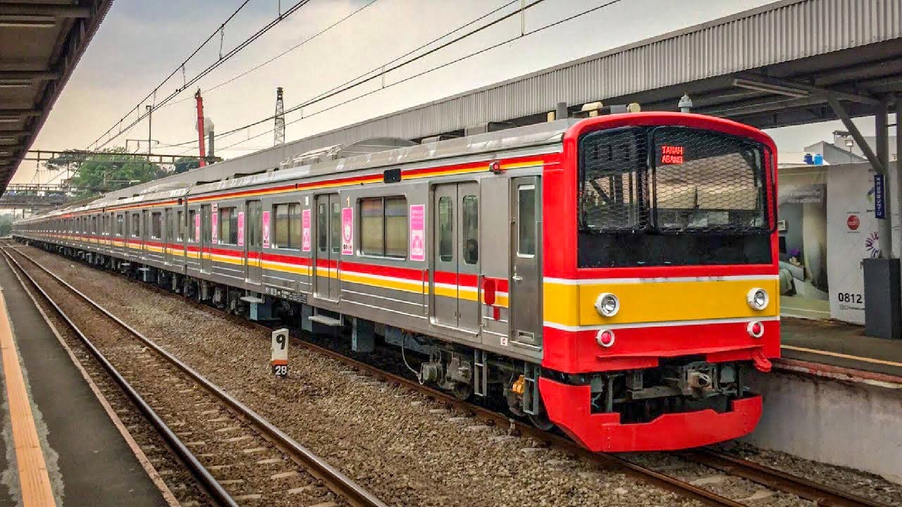 Kompilasi KRL Commuter Line di Stasiun Rawa Buntu | JR 205 Saikyo ...