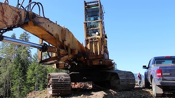 Caterpillar 235B log loader