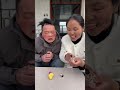 Mom and my younger brother's face-changing special effect is too funny!