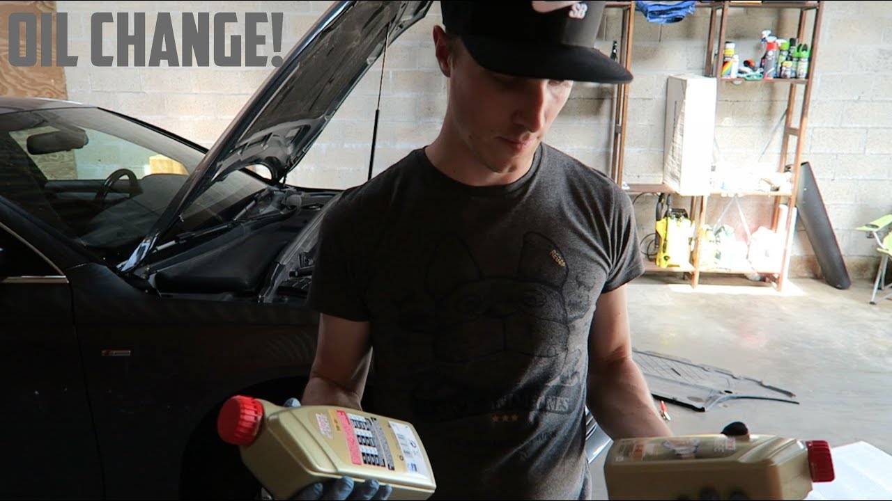 Oil change on Audi A4 B8 - YouTube