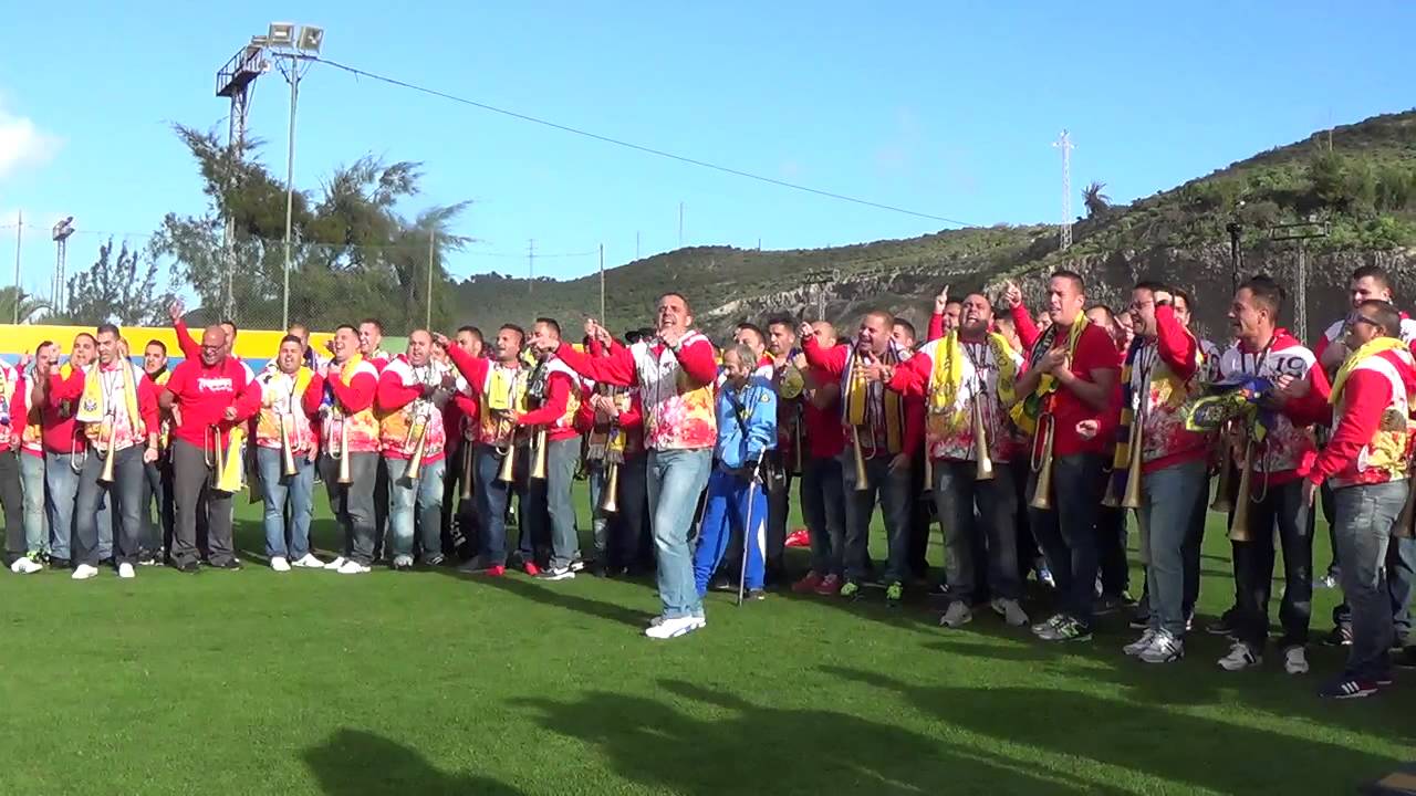 Murga Los Trapasones canta a la UD Las Palmas
