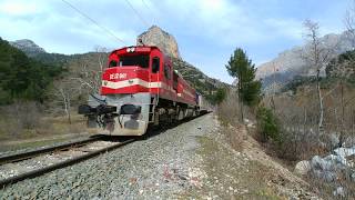 DE22041 Erciyes Ekspresi  Km 288+525 / Erciyes Express, EMD-G26CW-2(GP38) Taurus Mountains