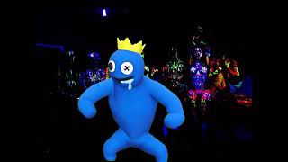 Синий радужный друг танцует под скибиди доп доп.